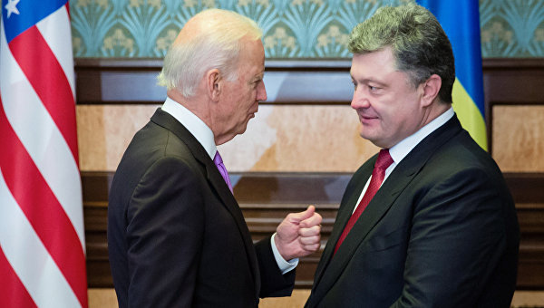 «Российская газета»: Украина может остаться без покровителей в администрации Трампа «Российская газета»: Украина может остаться без покровителей в администрации Трампа