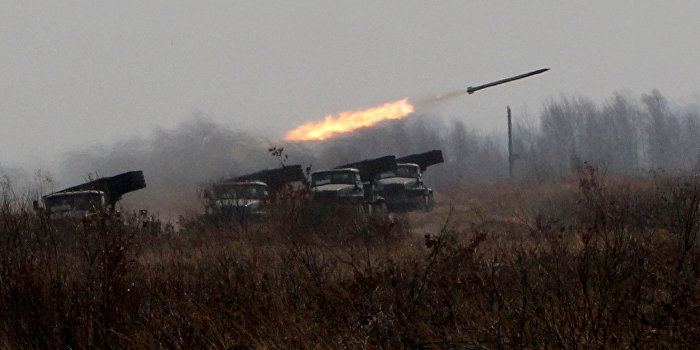 ДНР: Украинские военные обстреляли из «Градов» окраину Донецка ДНР: Украинские военные обстреляли из «Градов» окраину Донецка