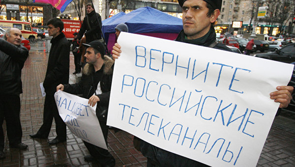 Ляшко инициирует отставку Порошенко за снятие с эфира «Вечернего квартала» Ляшко инициирует отставку Порошенко за снятие с эфира «Вечернего квартала»