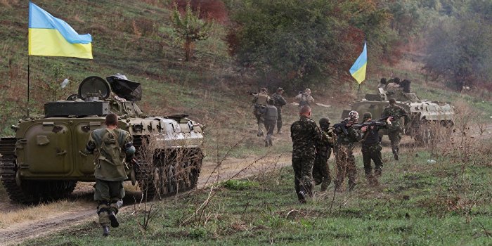 Корчинский предложил заселять подконтрольный Киеву Донбасс боевиками Корчинский предложил заселять подконтрольный Киеву Донбасс боевиками