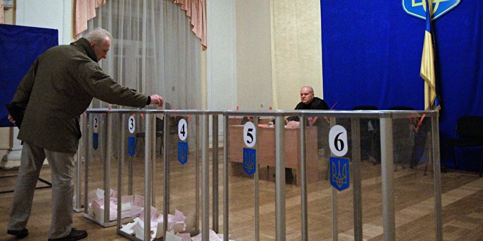 Киевляне выбирали из двух зол — меньшее Киевляне выбирали из двух зол — меньшее