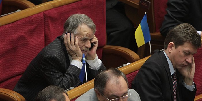 Джемилев хочет обречь украинцев на голод и холод Джемилев хочет обречь украинцев на голод и холод