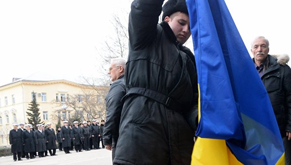 Порошенко срывает ордена Порошенко срывает ордена