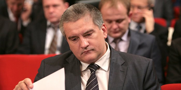 Аксенов отправил в отставку министра энергетики Крыма Аксенов отправил в отставку министра энергетики Крыма