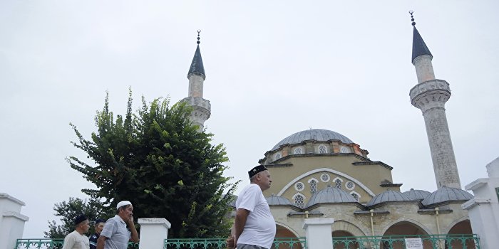Крымские татары осудили организаторов энергетической блокады Крымские татары осудили организаторов энергетической блокады
