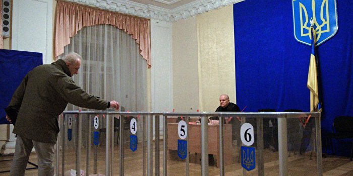 Выборы в Мариуполе и Красноармейске: страх терактов и низкая явка Выборы в Мариуполе и Красноармейске: страх терактов и низкая явка