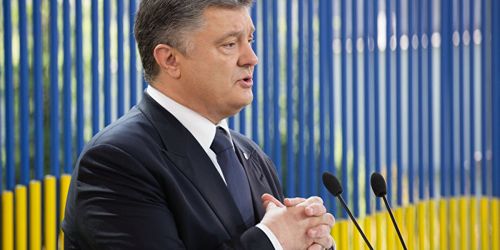 Порошенко попросил глав ЕС продлить санкции против России Порошенко попросил глав ЕС продлить санкции против России