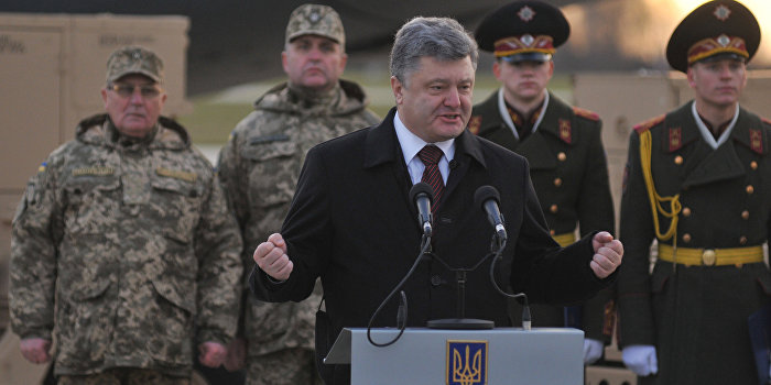 Порошенко одобрил 100-миллиардный военный бюджет Порошенко одобрил 100-миллиардный военный бюджет