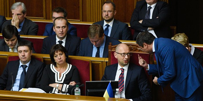 Рада получила право отправить Яценюка в отставку Рада получила право отправить Яценюка в отставку