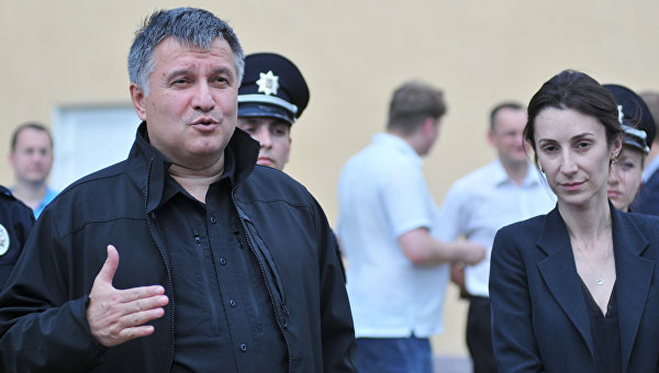 «Антикоррупционер-варяг» Эка Згуладзе попалась на вывозе $4 млн из Украины «Антикоррупционер-варяг» Эка Згуладзе попалась на вывозе $4 млн из Украины