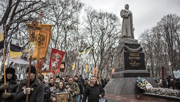 Украина объявила войну Георгию Жукову, Долорес Ибаррури и Эрнсту Тельману Украина объявила войну Георгию Жукову, Долорес Ибаррури и Эрнсту Тельману