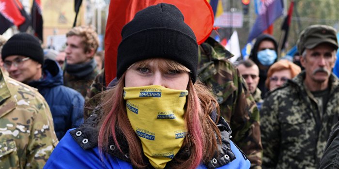 В Киеве радикалы сорвали форум за особый статус Харьковской области В Киеве радикалы сорвали форум за особый статус Харьковской области
