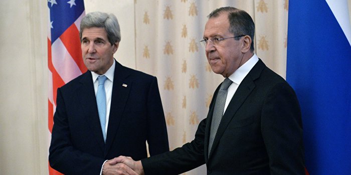 Маккейн обвинил Керри в «пособничестве» Путину Маккейн обвинил Керри в «пособничестве» Путину