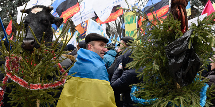 Не ходи по косогору, сапоги стопчешь! Не ходи по косогору, сапоги стопчешь!