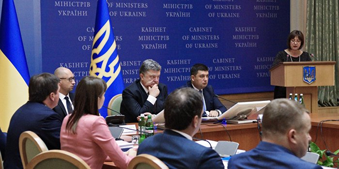 В Киеве считают ситуацию с долгом перед Россией «более, чем трагичной» В Киеве считают ситуацию с долгом перед Россией «более, чем трагичной»