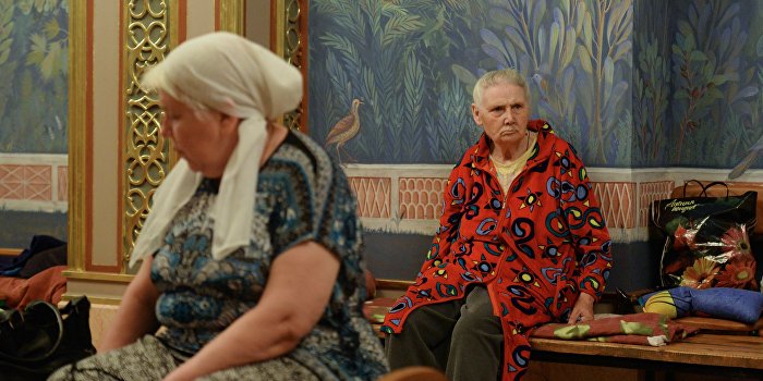 Власть Ровно оставила осажденных в храме на произвол судьбы Власть Ровно оставила осажденных в храме на произвол судьбы