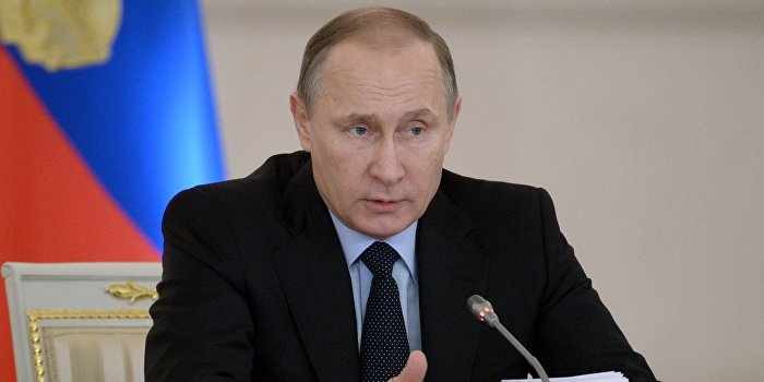 Путин пообещал разобраться с директором украинской библиотеки Путин пообещал разобраться с директором украинской библиотеки