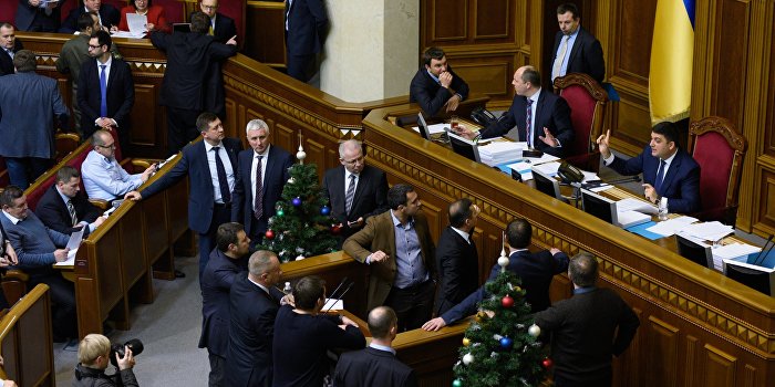 Почему на Украине бюджет принимают ночью Почему на Украине бюджет принимают ночью