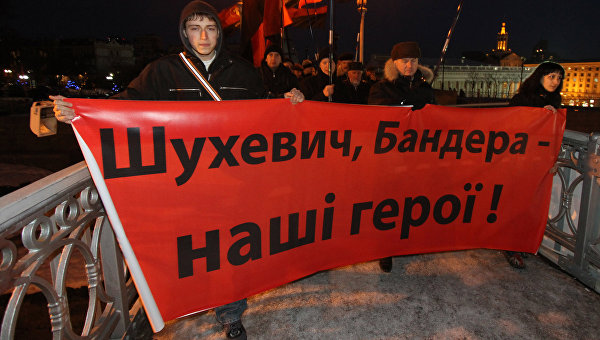 Факельные шествия националистов в честь Бандеры прошли в городах Украины