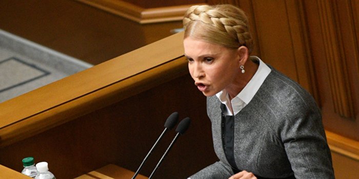 Тимошенко хочет спасти Украину от Яценюка Тимошенко хочет спасти Украину от Яценюка