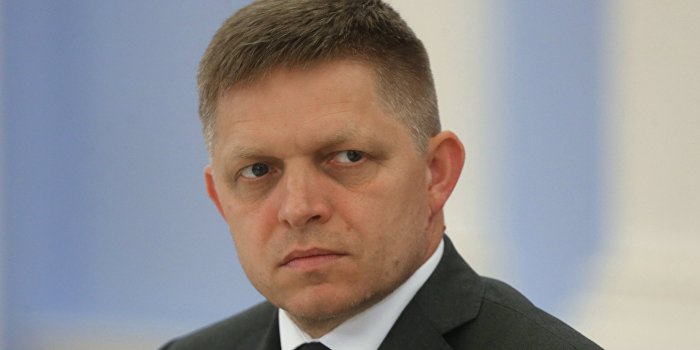 Премьер Словакии считает миграционную политику ЕС «ритуальным суицидом»