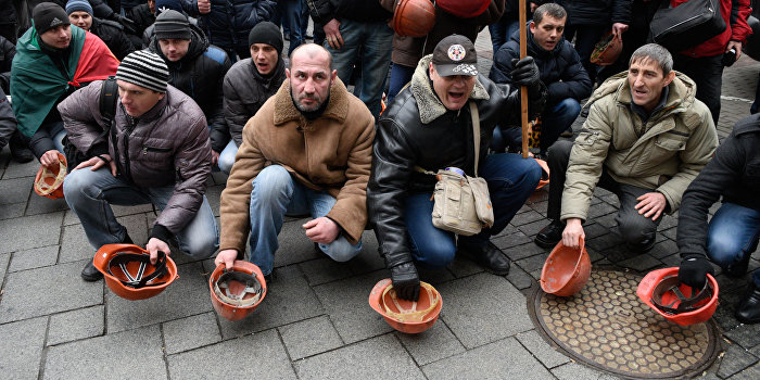 Вслед за шахтерами на Украине забастуют энергетики и атомщики