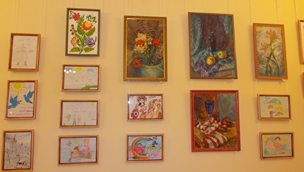 Ангелы Новороссии: Выставка рисунков детей Донбасса проходит в Москве
