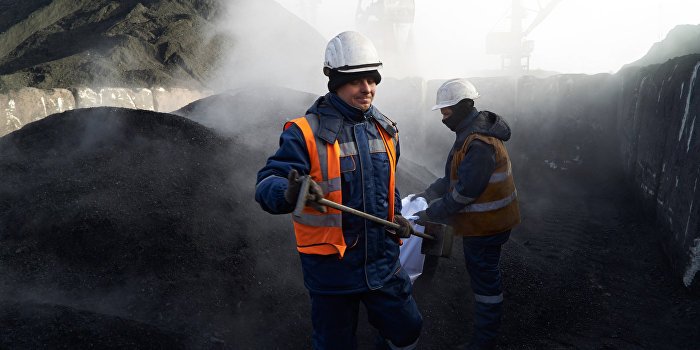 Киев покупает донецкий уголь, называя его южноафриканским