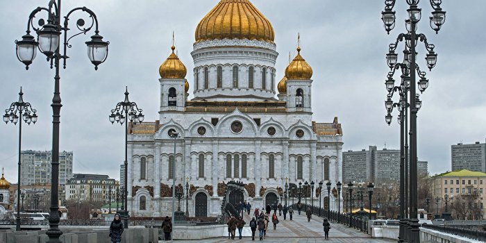 Церковь перестала быть вне политики из-за действий Константинополя - представитель РПЦ