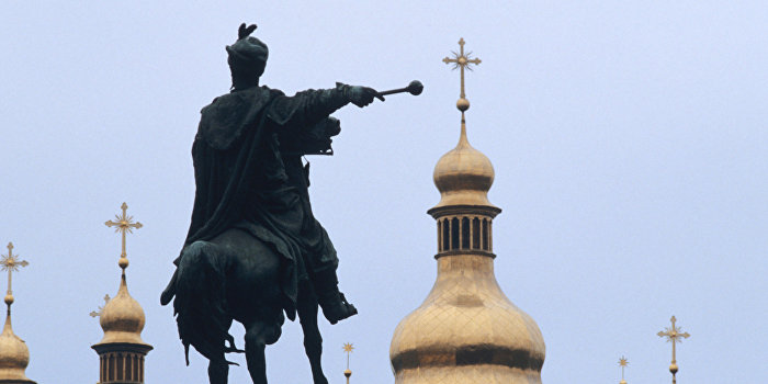 Киев разорвал отношения с Москвой