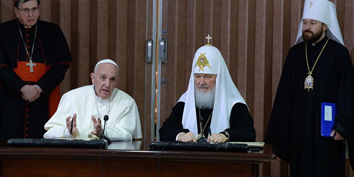 Экс-нардеп Доний: Папа нанес удар в спину Украине