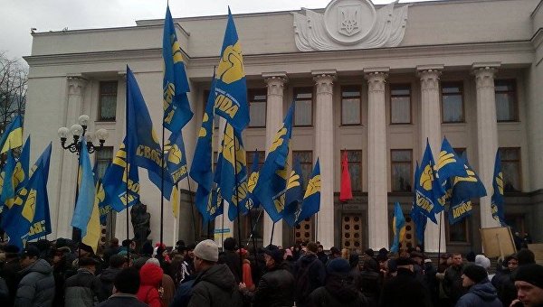 Мирошниченко: Депутаты не готовы лишиться своих кресел