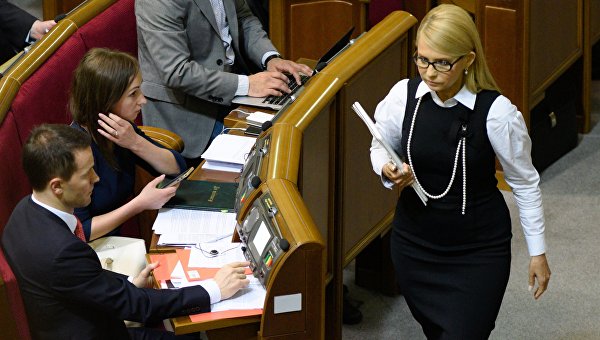 Под шумок премьериады Рада разрешила распродажу Украины
