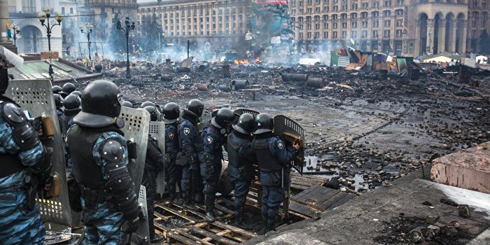 Виталий Захарченко: Янукович не приказывал применять оружие на майдане Виталий Захарченко: Янукович не приказывал применять оружие на майдане