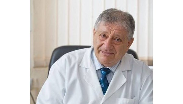 Профессор Эмиль Фисталь: Война закалила нас, врачей, оставшихся в Донецке Профессор Эмиль Фисталь: Война закалила нас, врачей, оставшихся в Донецке