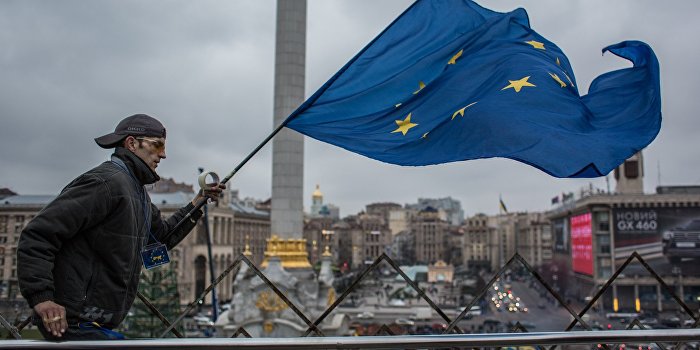 Экс-глава МВД Украины обвинил Левочкина в разгоне майдана