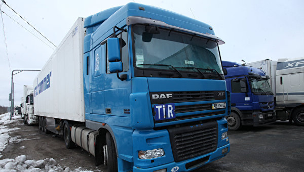 Радикалы блокируют российские грузовики на границах с Белоруссией и Румынией