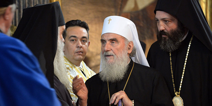 Патриарх Сербский Ириней призвал Порошенко предотвратить захват православных святынь