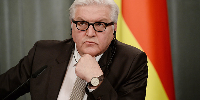 Штайнмайер назвал сроки проведения выборов в Донбассе Штайнмайер назвал сроки проведения выборов в Донбассе