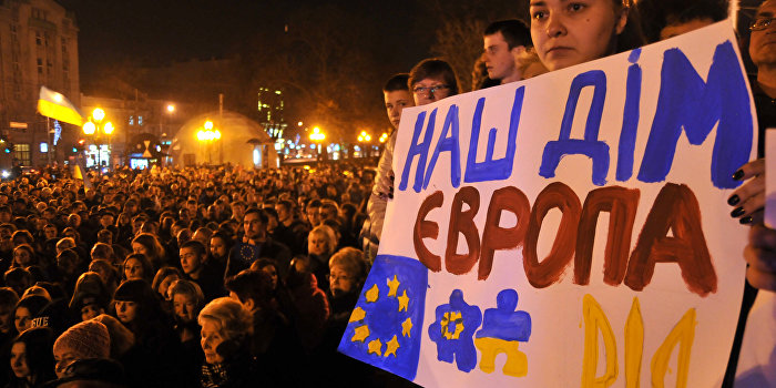 ЕС отложил отмену виз для украинцев ЕС отложил отмену виз для украинцев