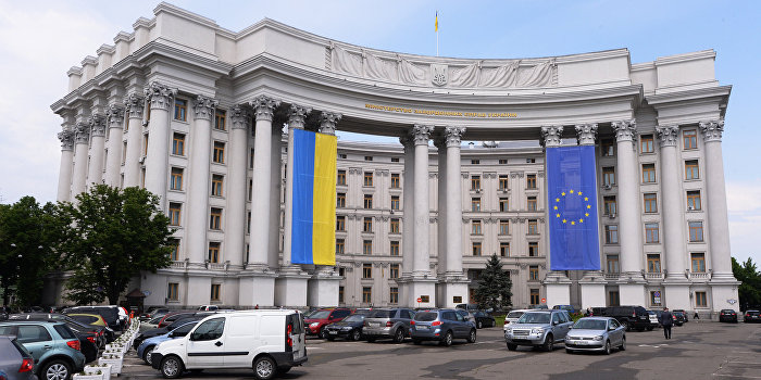 МИД Украины заранее признает поражение на референдуме в Голландии МИД Украины заранее признает поражение на референдуме в Голландии