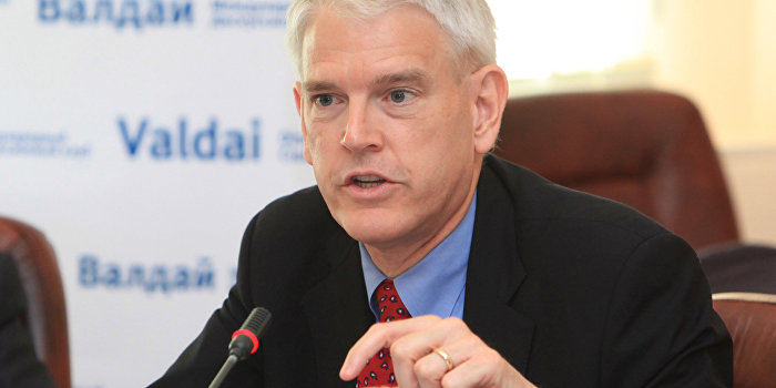 Экс-посол США Пайфер назвал имя нового премьер-министра Украины Экс-посол США Пайфер назвал имя нового премьер-министра Украины