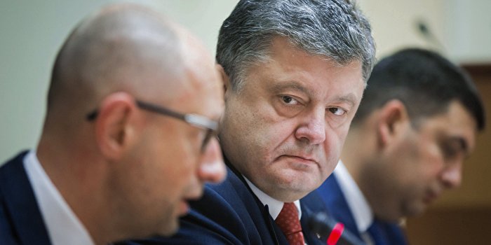 СМИ: Порошенко мечтает сбросить Яценюка СМИ: Порошенко мечтает сбросить Яценюка