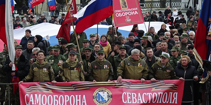 Севастополь отметил годовщину Русской весны парадом кубанцев и самообороны Севастополь отметил годовщину Русской весны парадом кубанцев и самообороны