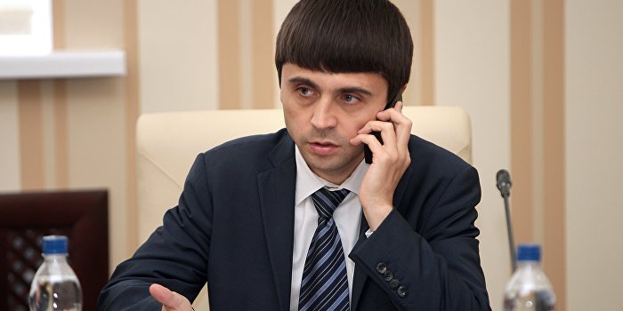 Бальбек: В Керчи украинский националист напал на девушек Бальбек: В Керчи украинский националист напал на девушек