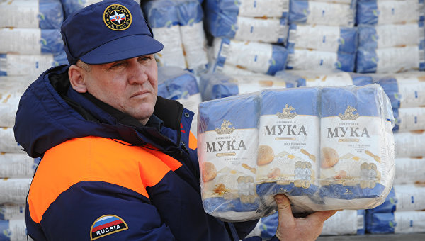 Юбилейный гумконвой МЧС везет в Донбасс семена и детское питание Юбилейный гумконвой МЧС везет в Донбасс семена и детское питание