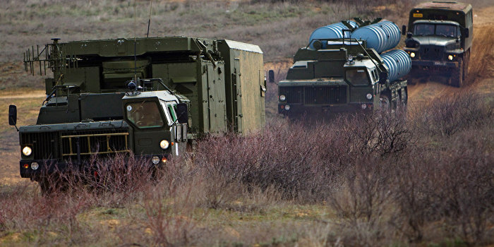 СМИ: Киев направил к Крыму С-300 СМИ: Киев направил к Крыму С-300