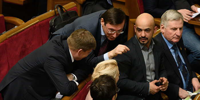 Мустафа Найем: Очень не хочется выходить снова на улицы, но нам не оставляют выбора Мустафа Найем: Очень не хочется выходить снова на улицы, но нам не оставляют выбора