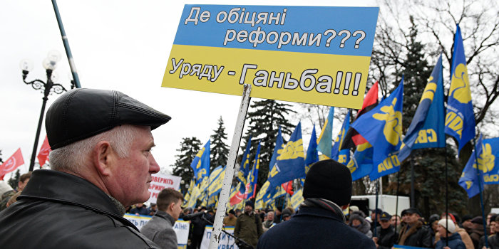 Сергей Лещенко: Голодные бунты будут уже крайней мерой сопротивления властям Сергей Лещенко: Голодные бунты будут уже крайней мерой сопротивления властям