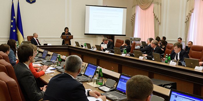 Скоро будем приглашать в правительство специалистов Замбии и Лесото? Скоро будем приглашать в правительство специалистов Замбии и Лесото?